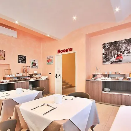 Ξενοδοχείο Carla 2*